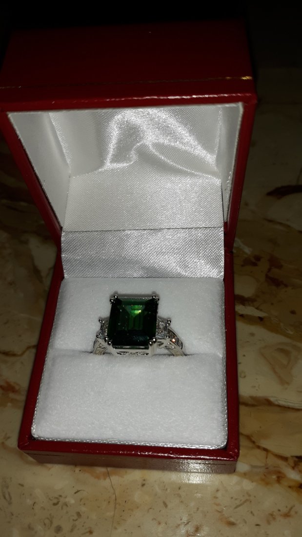 Russian Emerald ? 925 Ring sz 7 Elegant! (1 of 2)