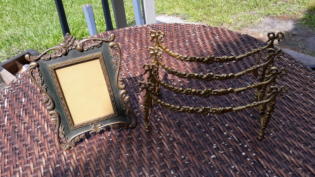 Vtg Brass Frame & brass magazine/folder holder (1 of 4)