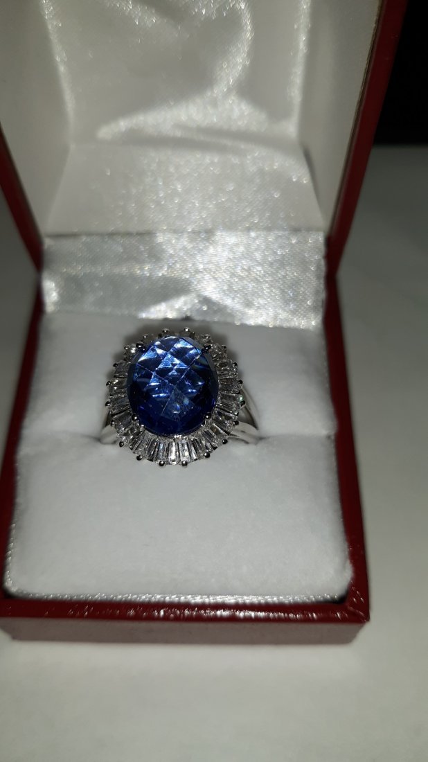 Brilliant Cut Tanzanite Ring sz 7 (1 of 2)