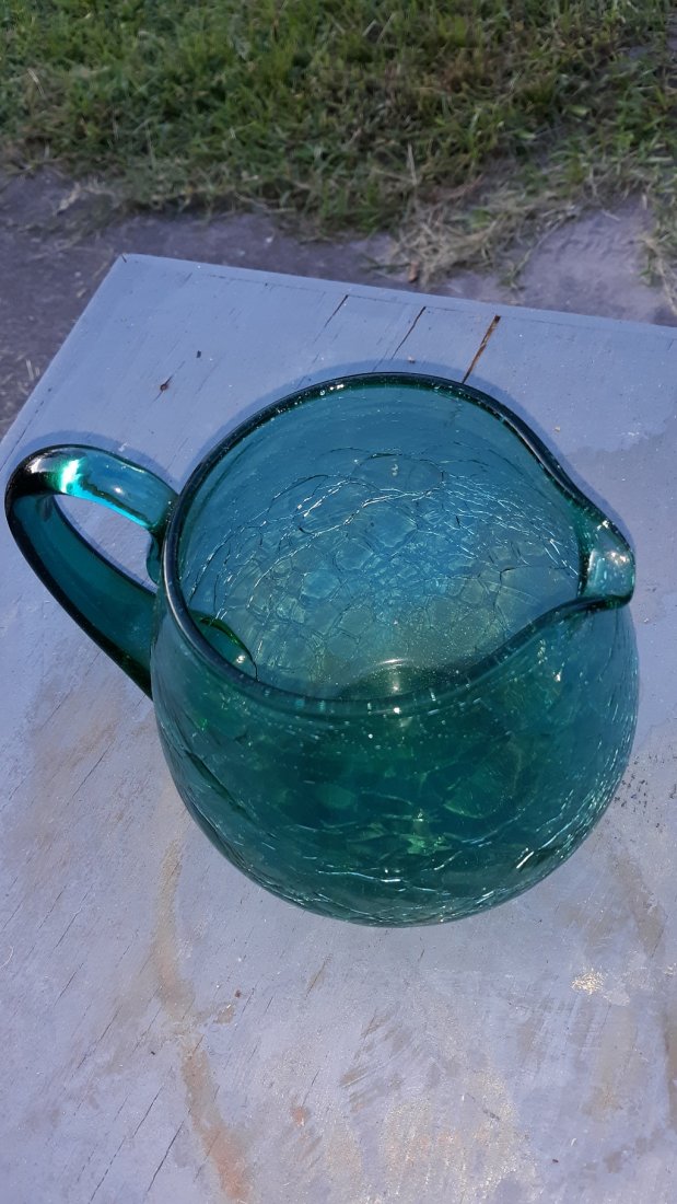 Mid Century Hand Blown Crackle glass pitcher Blenko? (1 of 3)