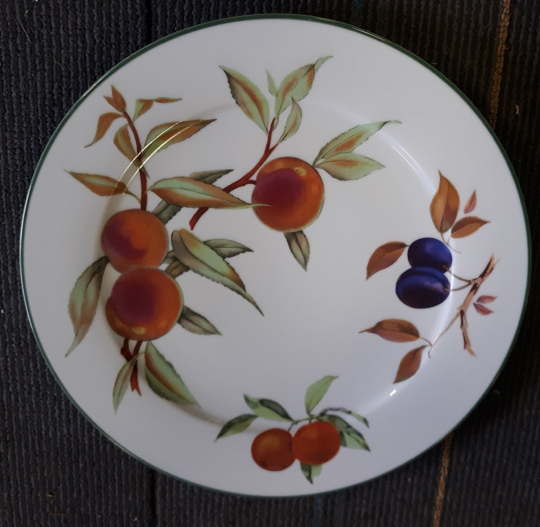 royal worcester eveshan vale 12" platter charger (1 of 3)