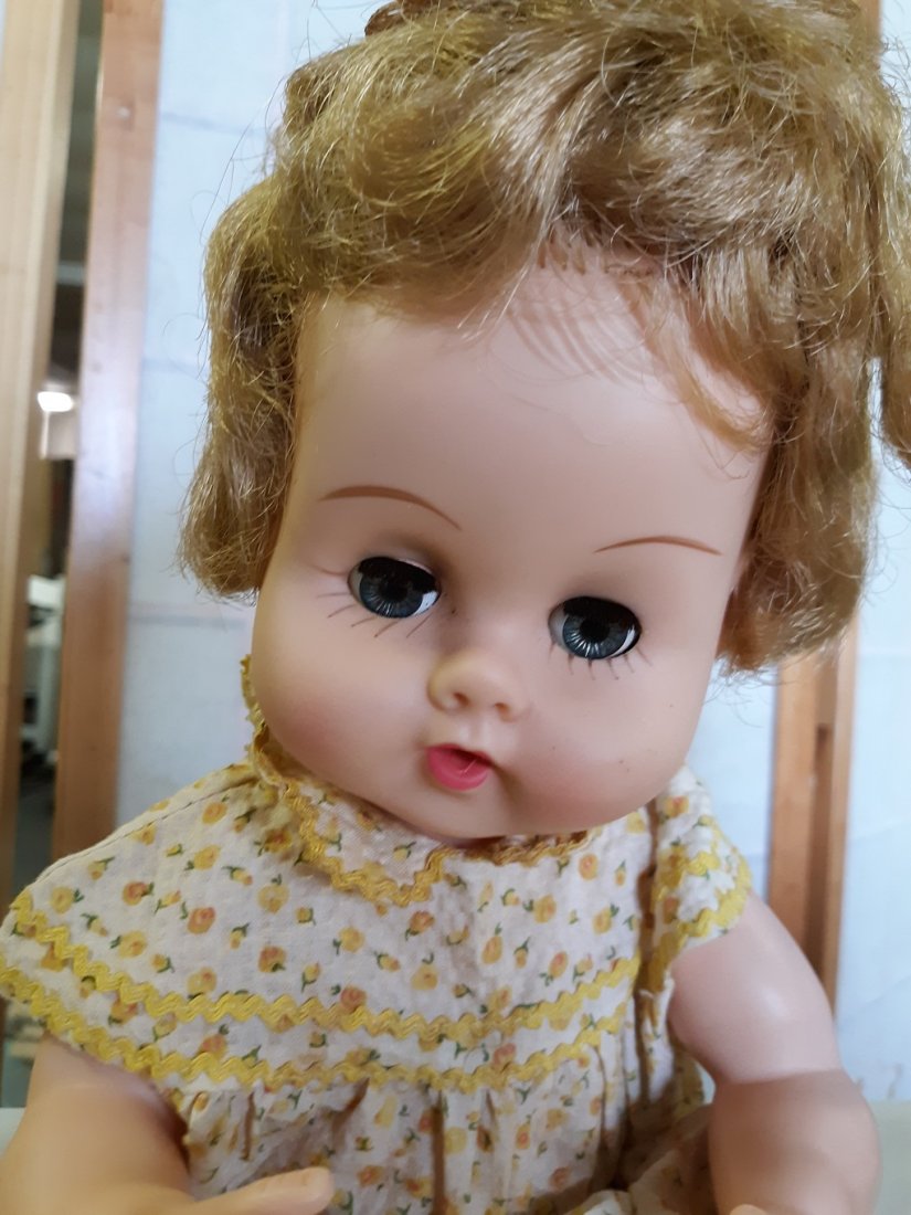 Vogue Ginny Doll and Clothes Vintage: estate fresh ginny vogue doll damaged foot but very nice body lots of vintage clothes including a big christmas outfit chatty Kathy of course all could use to be washed see pics