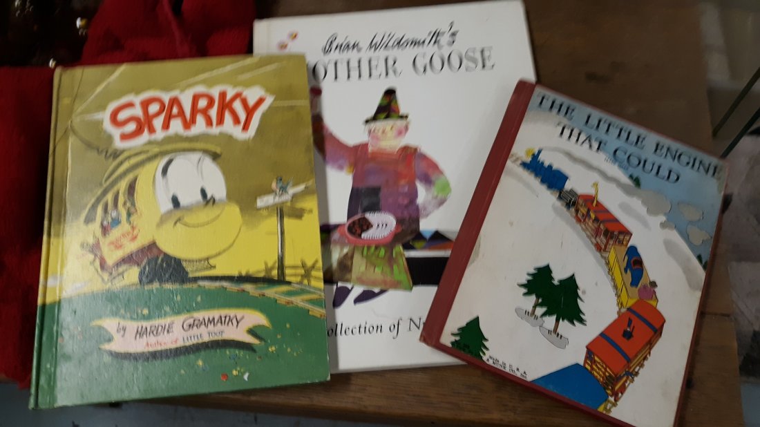 Childrens book 3 Rare Author signed LQQK!: Brian Wildsmith's Mother Goose A Collection of Nursery Rhymes vintage 1964 fifth edition signed by author very good condition franklin watt's inc NY Watty Piper's 1930 “The Little Engine That Could�