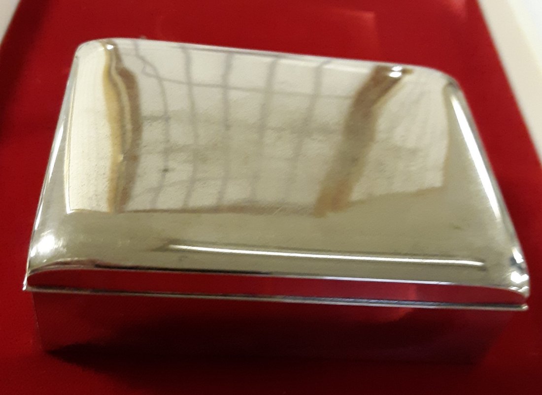 Rare Sheridan Silver Humidor Cigarette Holder: great mid century sheridan silver late cigarette humidor right out of the 60's 4 1/2" x 3 1/4" x 1 1/2" deep very good condition with light spots expected for age and normal use see pics
