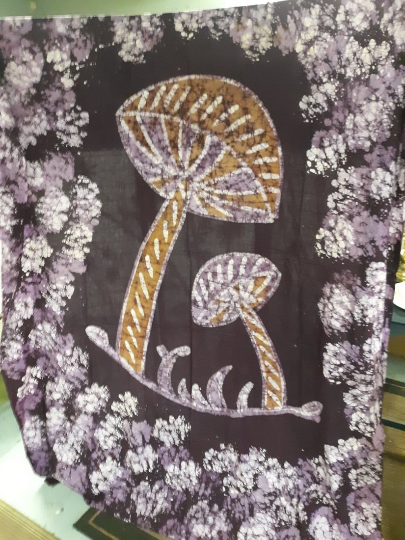 Mid Century Batik Mushroom Wall art: large wall size mid century style mushroom art or material 60" x 90" approx use it for a wall hanging,a covering for your bed or couch very nice looking. in very nice condition see pics