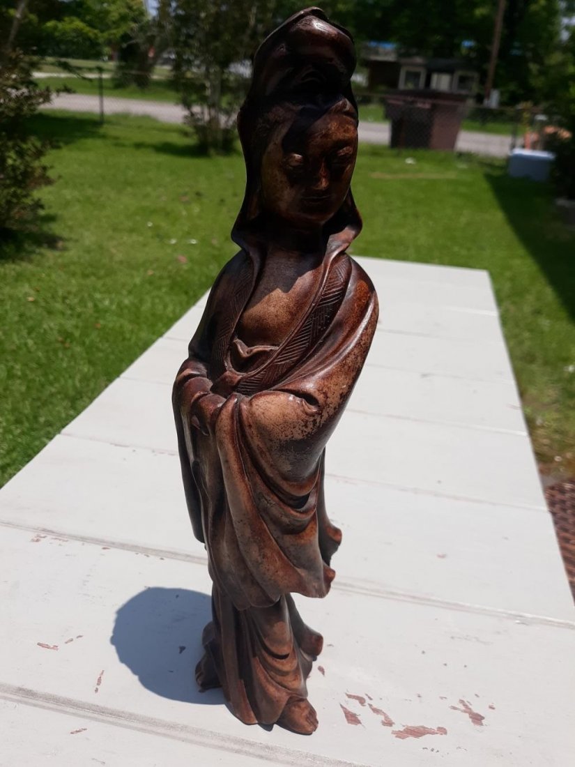 Asian stone carved marble/stone Hwan Yin ? Statue: beautiful vintage carved stone / marble ? of an Asian goddess believed to be Kwan Yin the goddess of compassion 13 1/4" tall age appropriate wear no damage see pics