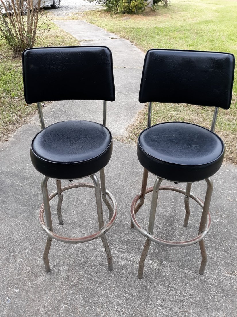 Mid Century Bennington Furniture Barstools 2 x bid: mid century bennington furnture barstools 29" 2 times the bidchrome is corroded upholstery is good 2 bar stools see pic******** NOTE: this is 2 times your bid ********** paint them a beachy color