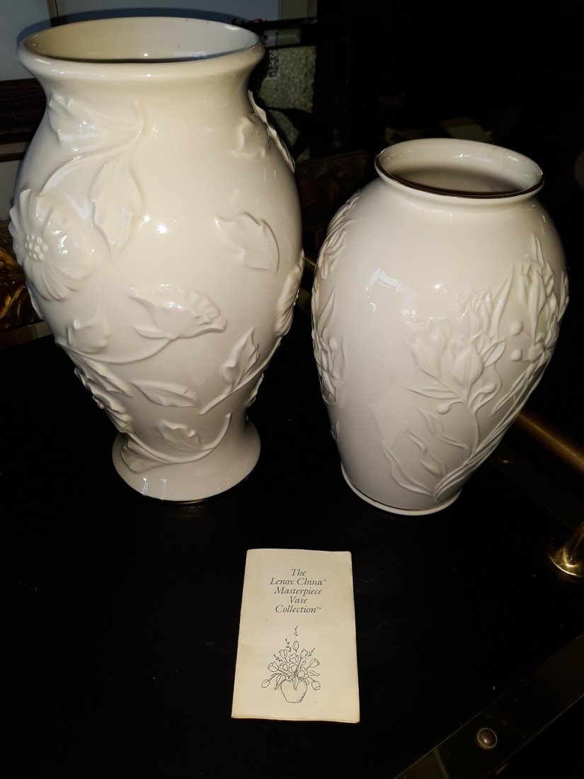 Lenox masterpiece collection Vases lot of 2: 2 beautiful estate vases by lenox no damage 8" and 10" see pics
