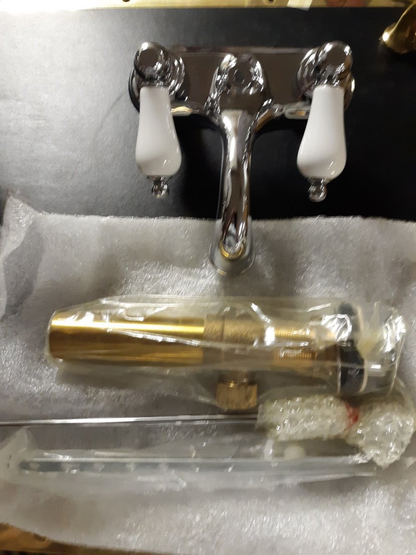Strom Plumbing Brand New Chrome Lavatory Faucet: brand new in the box high end strom faucet Model P397 complete new in box cost over $600 new! see pics