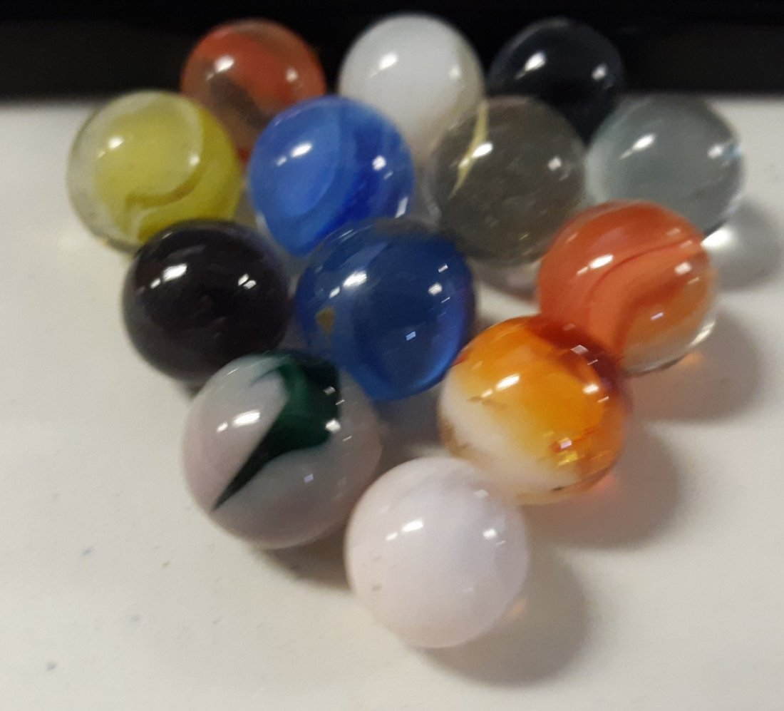 estate marbles hand made Uranium Glowies lot of 13!: beautiful estate marbles lot of 13 glowies 1/2" -5/8" SEE PICS
