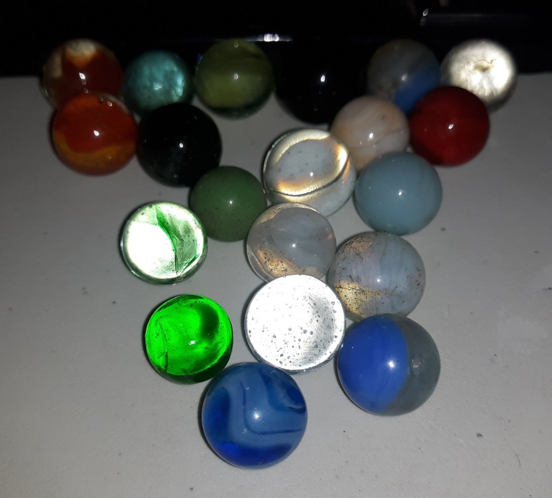 Estate Vintage Marble lot of 20 hand made too!: advanced estate marble collector lot of 20 marbles varying sizes less than 1/2" to 5/8" several nice hand made see pics