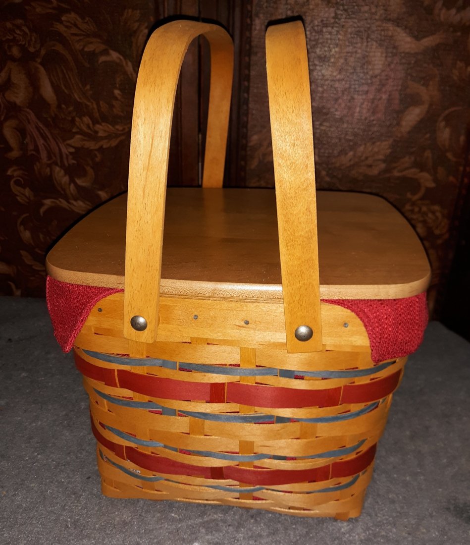 Longaberger 2007 Picnic basket Paprika,american celebra: gorgeous estate Longaberger picnic basket American celebration series never used 13" tall with handles up 10" x 10" top see pics, great condition just gorgeous!