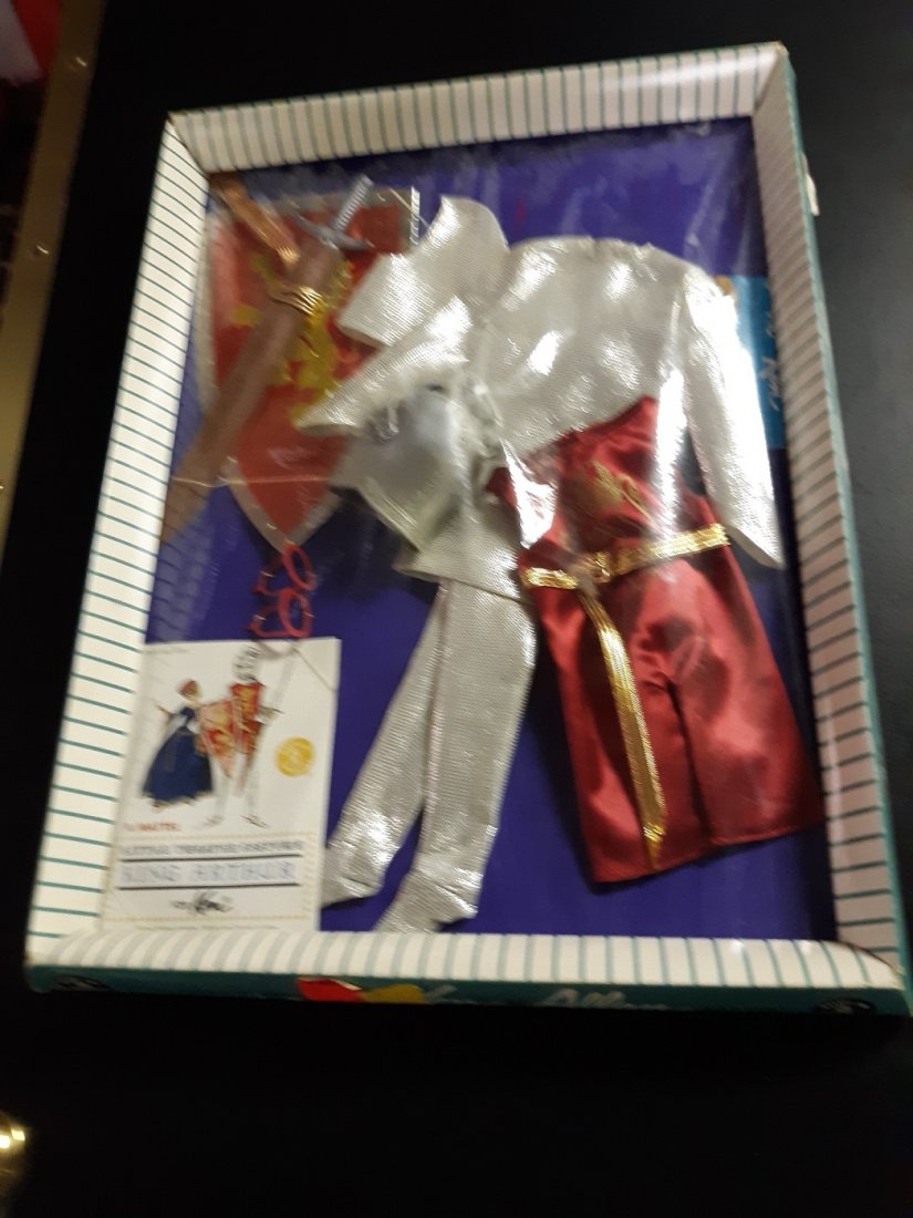 barbie ken King Arthur 1963 little theatre costume 0773: from the estate this one is for the advanced collector! never removed from the box Ken King Arthur little theatre costume #0773 even the box is great, original store stickers see pics
