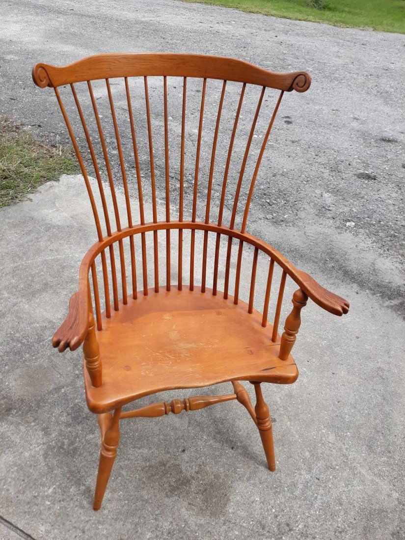 Comb Back Windsor Arm Chair Adult Sz Frederick Duckloe: rare Fredrick Duckloe Comb Back Windsor Chair from estate good used condition solid 45" tall 21 1/2" between arms seepics