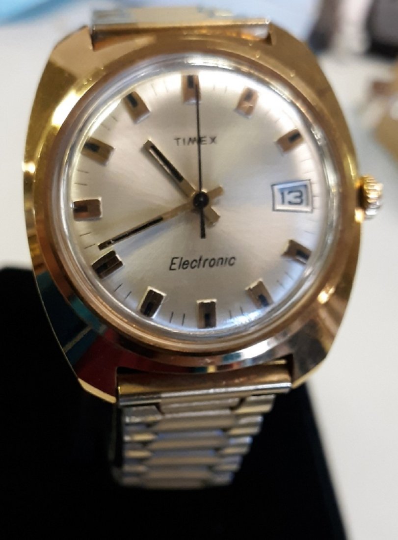 rare Timex electronic watch late 60's-70's Beauty!: incredible estate watch looks hardly worn just gorgeous all around probably just needs a new battery? check out the pics this one's for the collector