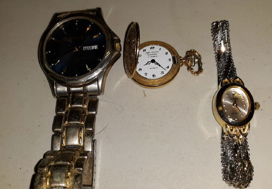 estate lot of 3 pocket watch & watches: nice estate watches 17 jewel pocket watch by fifth ave working brut mans watch needs battery ladies vanity fair watch diamond in dial ex cond needs battery all 3 for 1 bid