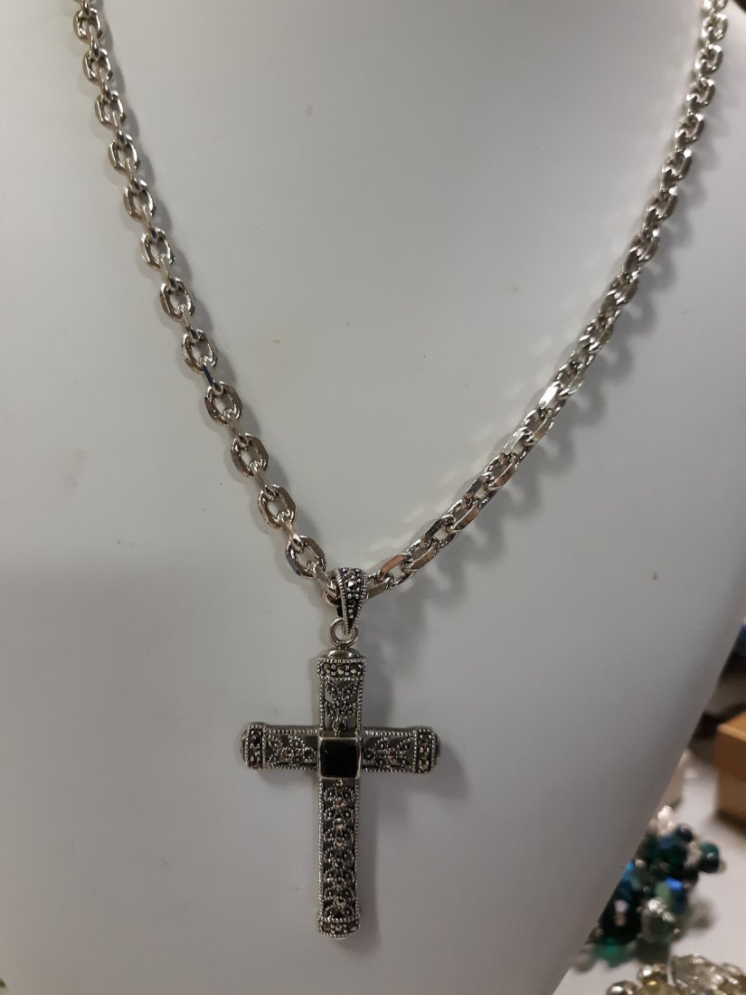 beautiful vintage sterling and marcasite cross w/chain: estate cross,sterling marcasite and onyx on a chain style necklace 17" chain is unmarked