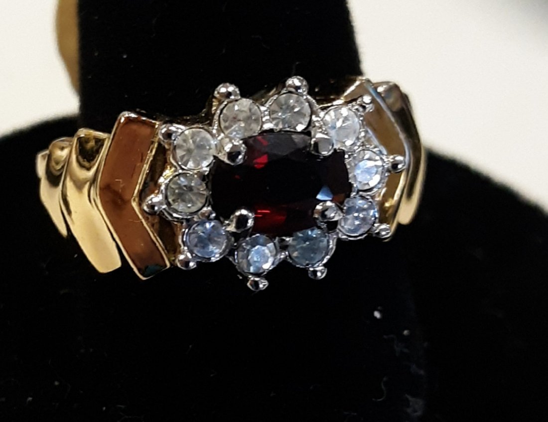 genuine Garnet Ring 14K HGE sz9 vintage: vintage estate ring w/orig tag 14K hge with genuine garnet sz 9 see pics very pretty ring