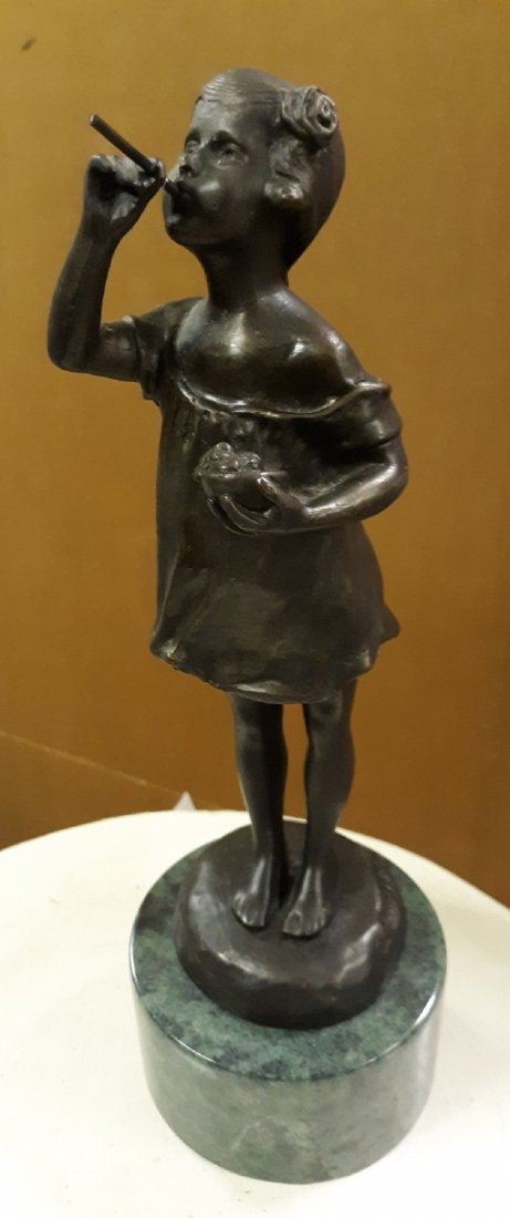 Bronze Sculpture Girl Blowing Bubbles Minty!: Gorgeous bronze of girl blowing bubbles by Crizaro 10 1/2" tall in excellent condition see pics