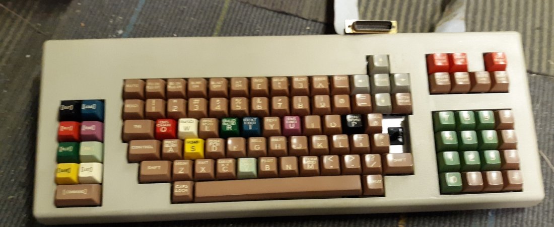 very early keyboard IBM? clicky Keyboard!: very very early computer keyboard serial cable, clicky keys very nice missing enter button see pics