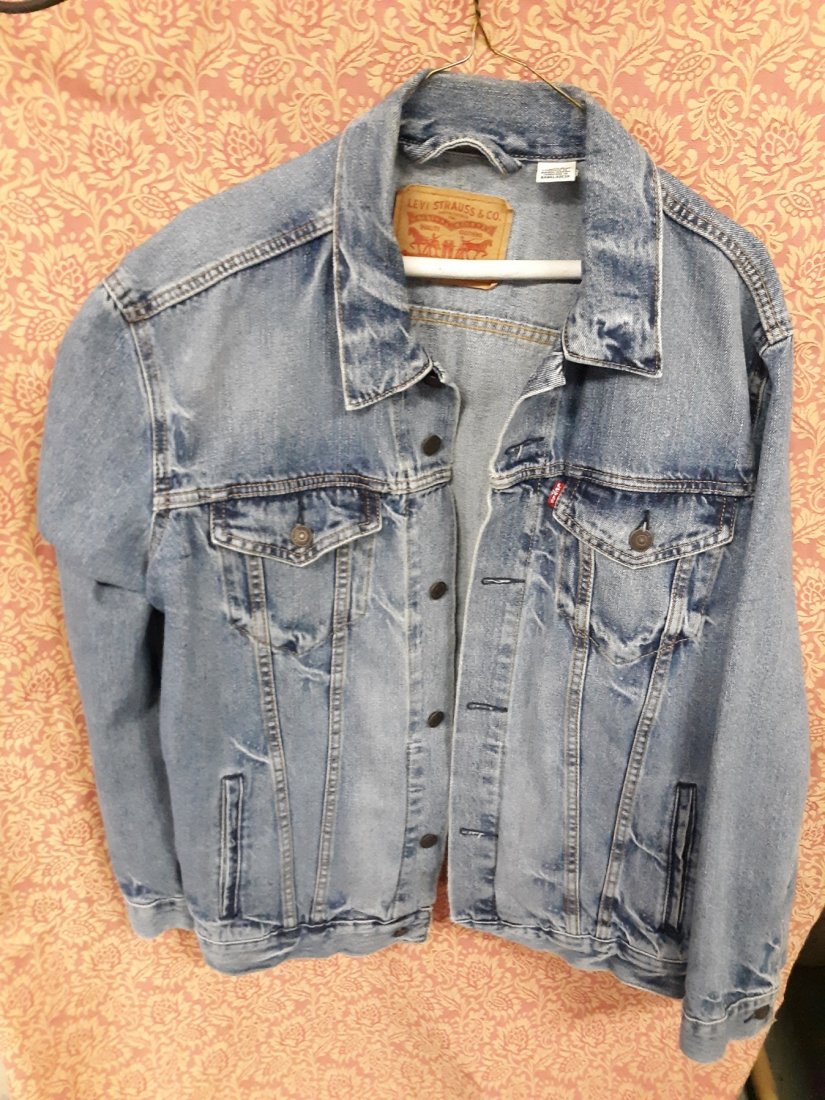 vintage Levi Denim Jacket XL Bangladesh Nice!: beautiful estate levi vintage jacket in very good condition. XL see pics! earlier pocket version too! see pics