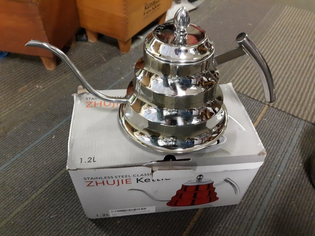 New Zhujie stainless kettle tea or coffee 1.2L: new in the box tea or coffee kettle w/lid and strainer see pics