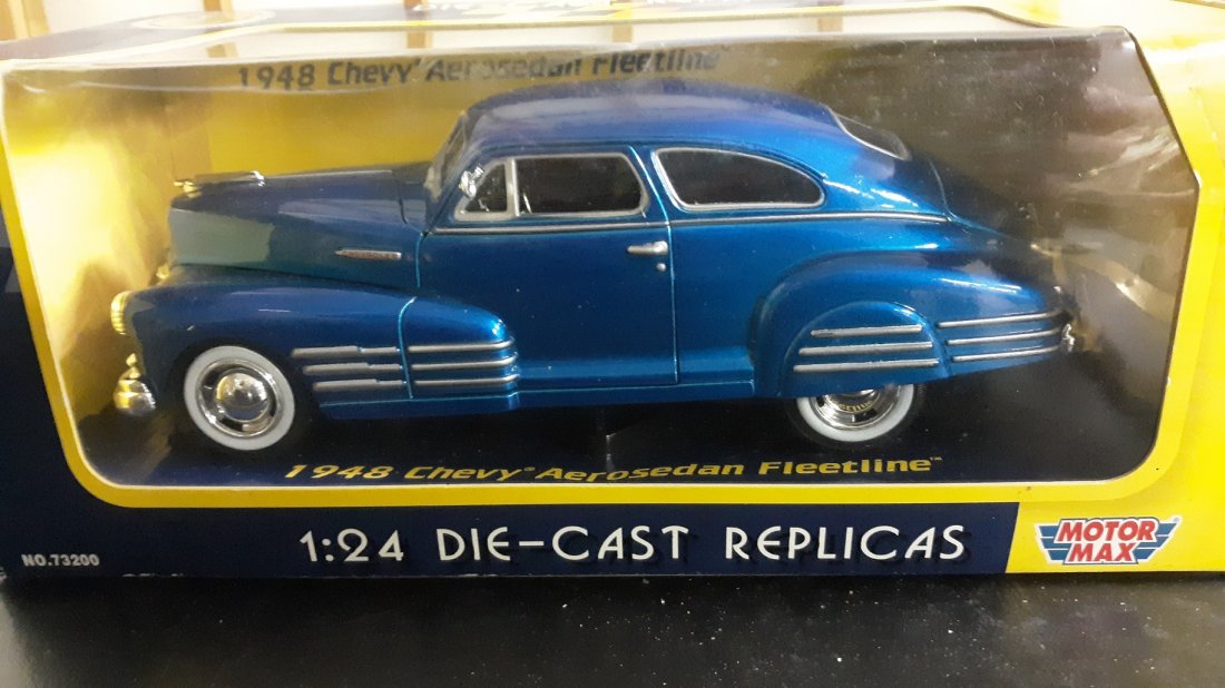 Chevy 1948 Die Cast Chevy Aerosedan Fleetline Motor Max: Chevrolet 1948 Die Cast car Chevy Aerosedan Fleetline Blue - Motormax 1:24 die cast replicas in original box looks like it has never been out out the box in excellent condition no 73200 see pics