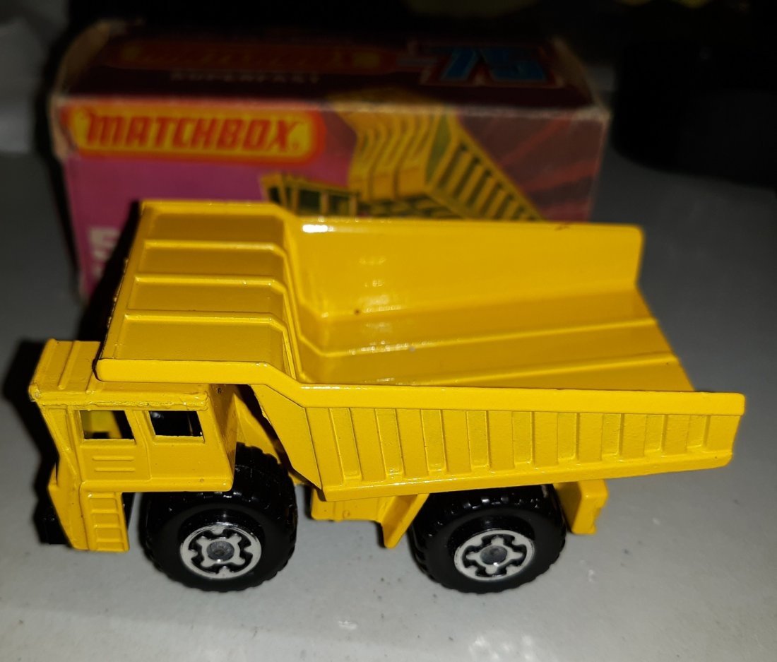 vintage matchbox 75 lesney #58 Faun Dump truck /box: vintage matchbox 75 lesney #58 Faun Dump truck /boxestate item near mint in orig box box is in good + condition see pics