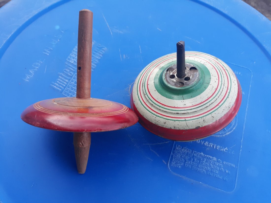 Antique Spinning tops tin litho toy & Wood lot of 2 (1 of 2)