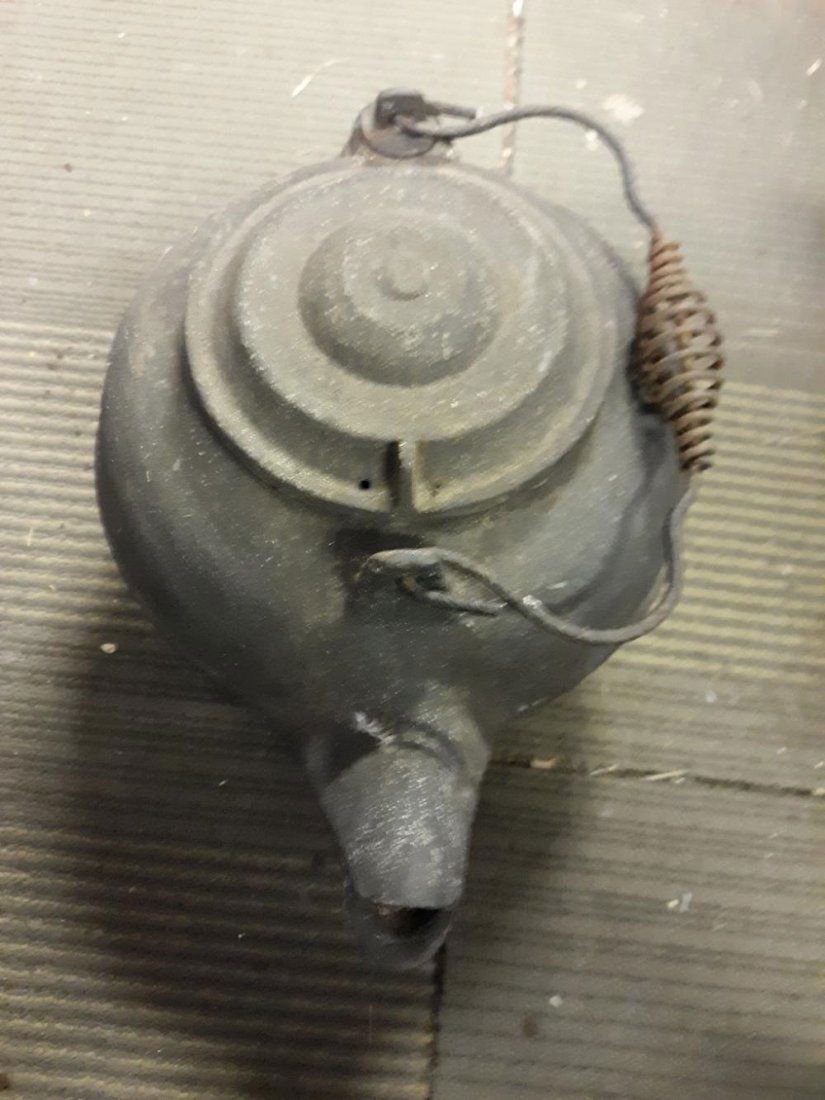 Cast Iron #8 Gate Mark? Antique Tea Kettle (1 of 5)