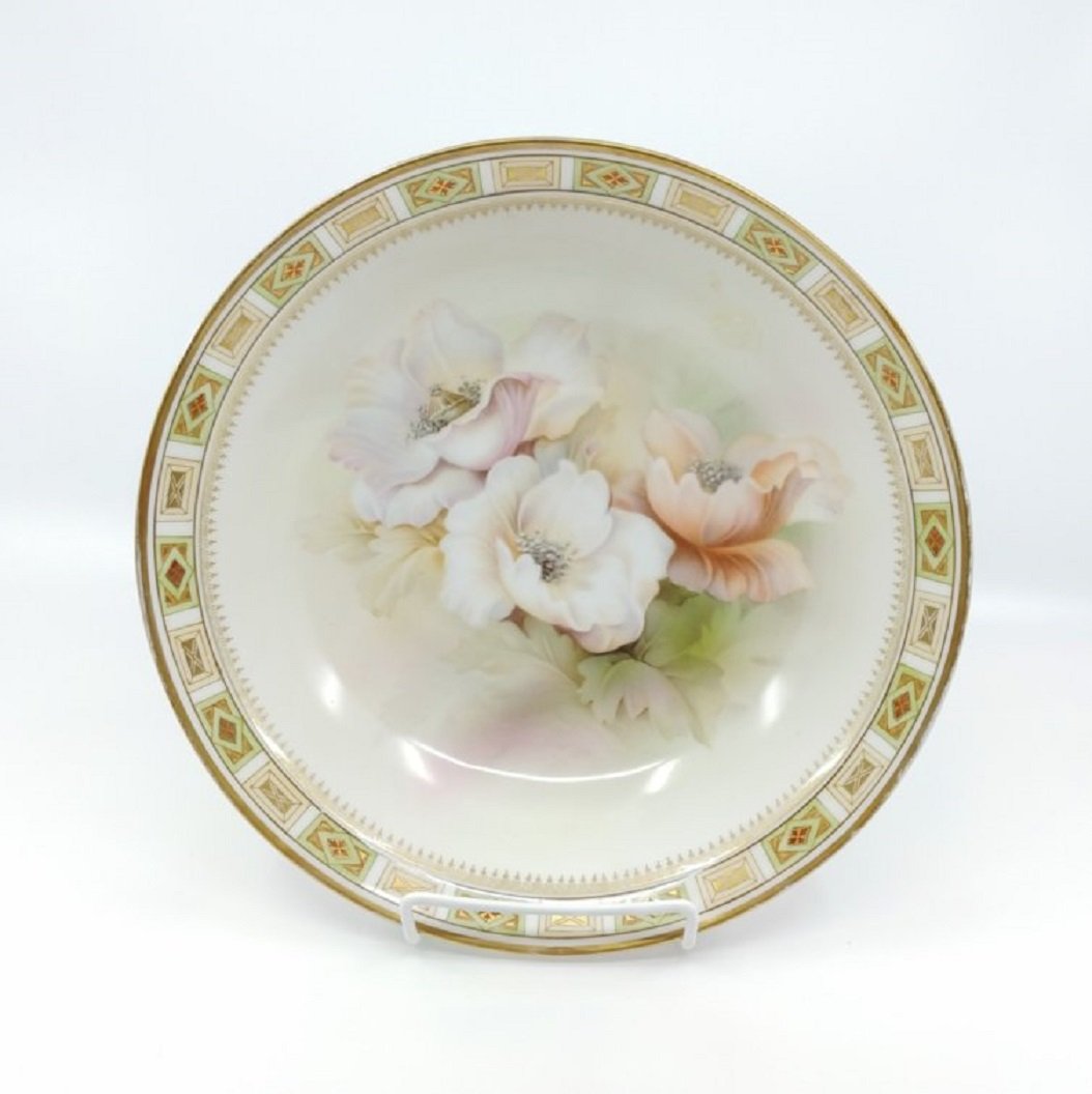 RS 10" bowl with poppies germany porcelain: RS 10" bowl with poppies Germany porcelain marked on back RS Germany. this is a beautiful bowl no damage from collector see pics