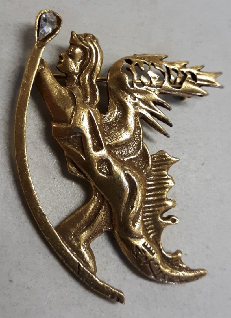 estate winged angel brooch pin w/pin crystal artist sig: beautiful estate brooch 2 1/2" long x 2" wide check out the pics signed in the tail