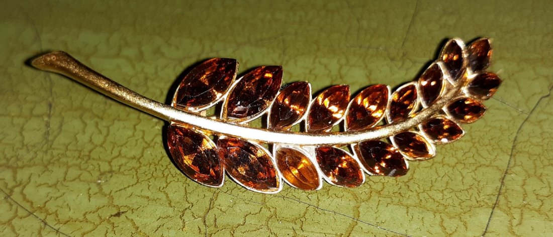 Givenchy vintage designer brooch beauty! (1 of 4)