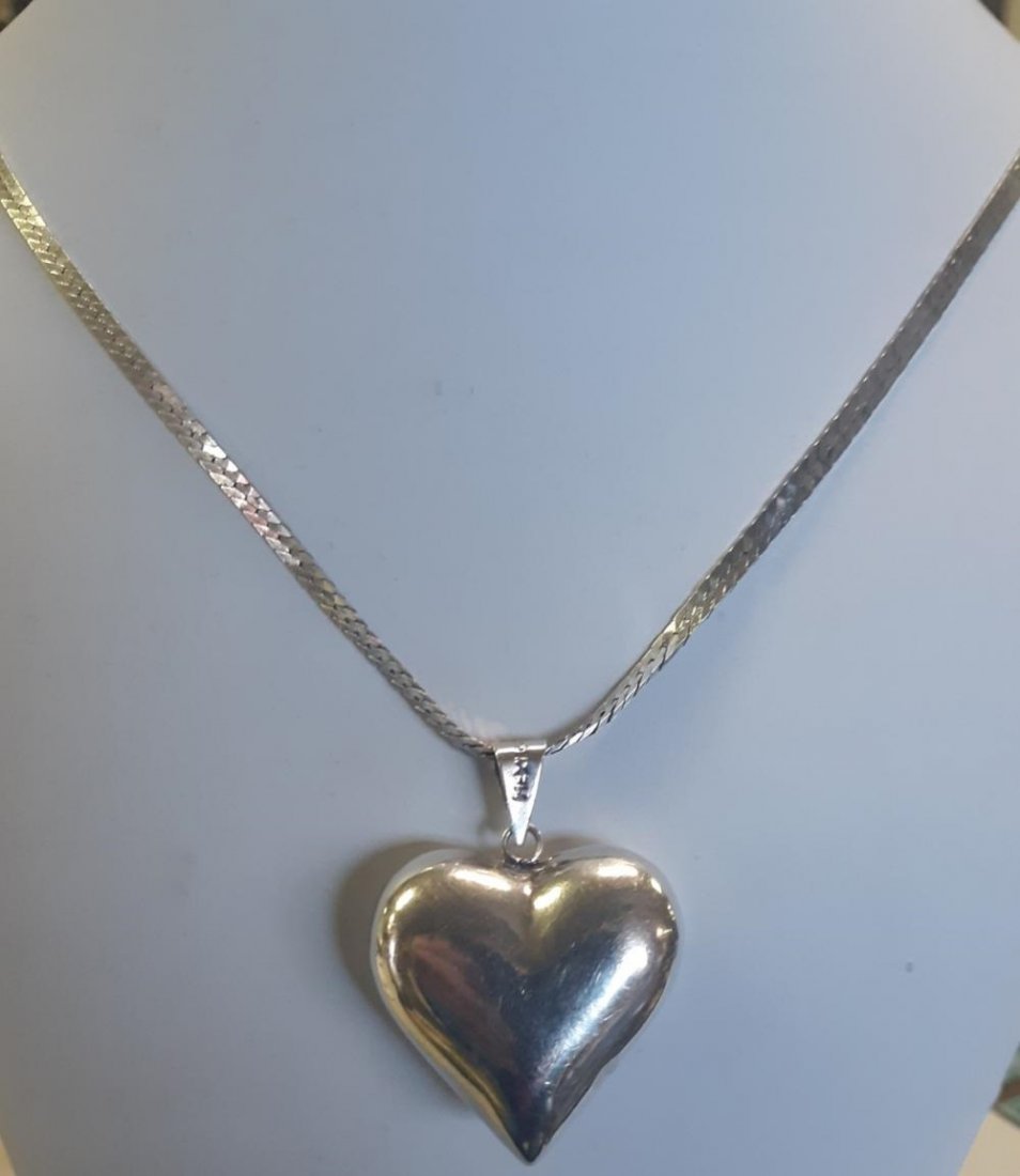Taxco TS-01 Sterling Heart & Chain 18" mid century (1 of 3)