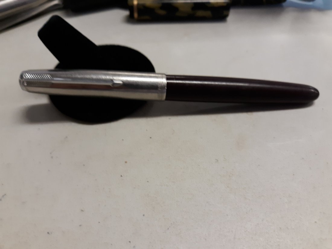 Parker Rare 50 Vacumatic Fountain Pen oxblood!: from estate marked made in usa 50 looks like deep brown or oxblood color? 5 1/2" closed good used condition see pics