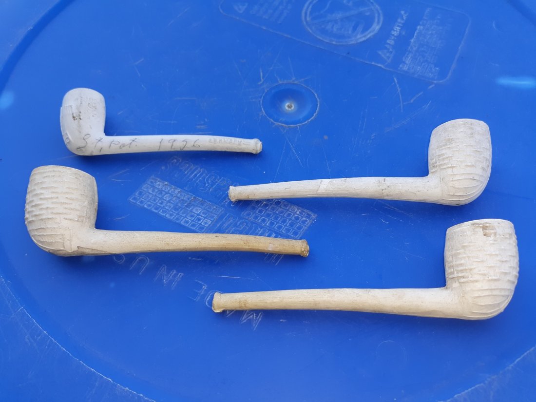 Clay Pipes lot of 4 vintage Germany too! (1 of 4)