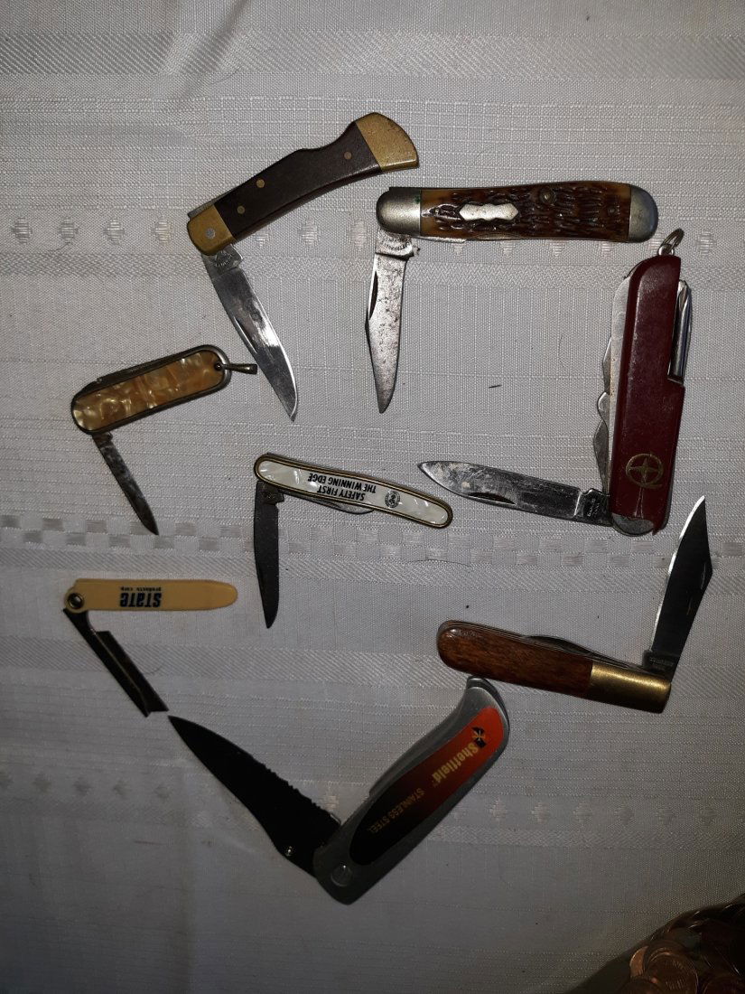 Knives pocket estate lot of 8 camping, cattaragaus! (1 of 4)