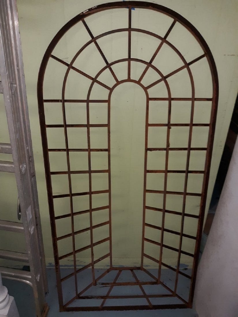 Iron metal  Garden Plant or trellis 59" (1 of 2)