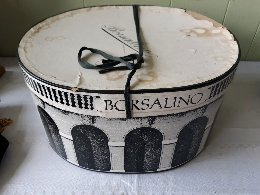 Borsalino hat cheap box