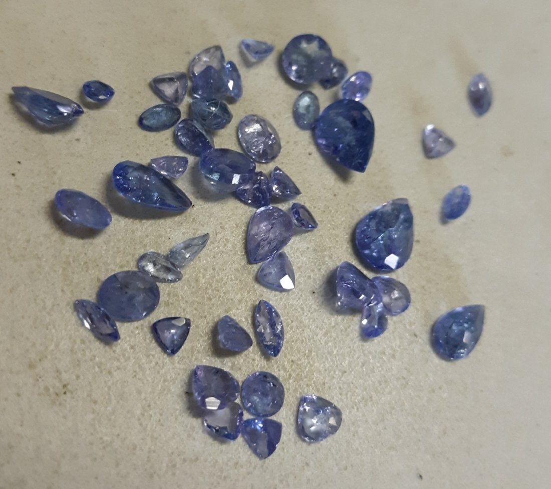 Natural Tanzanite lot of 20 carats gems w/coa $2980.00 (1 of 6)