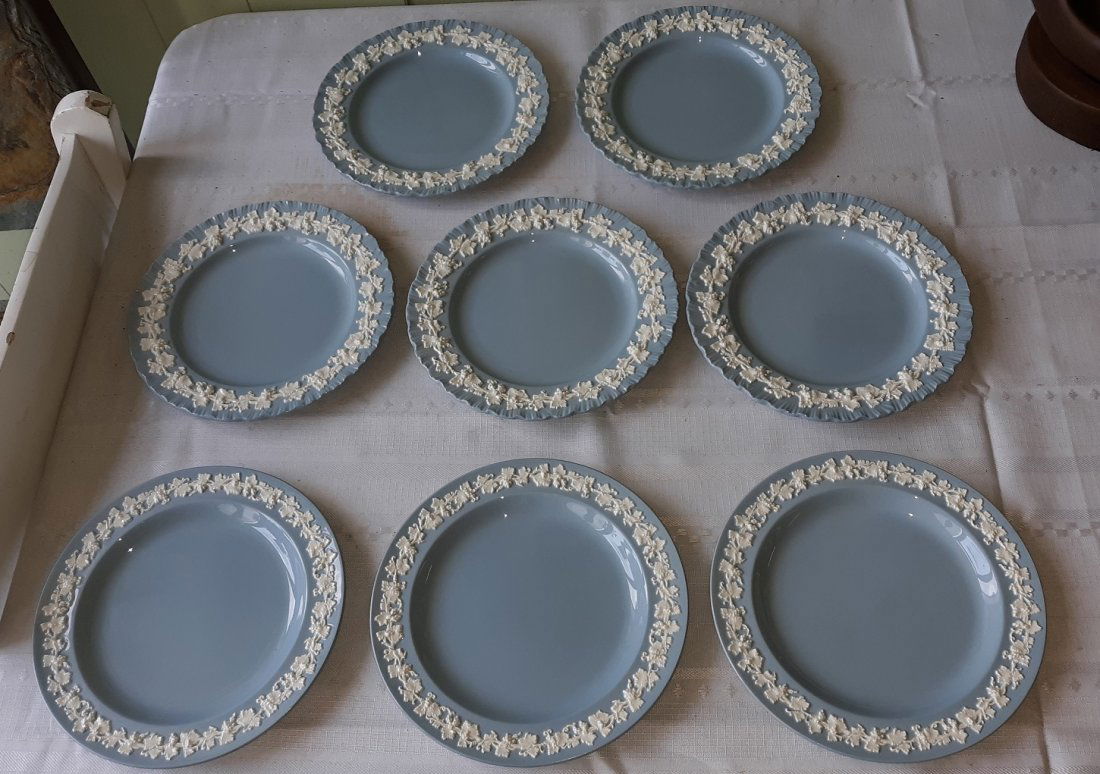 Wedgwood Etruria Barlaston Queensware lunch Plates 8pcs (1 of 3)