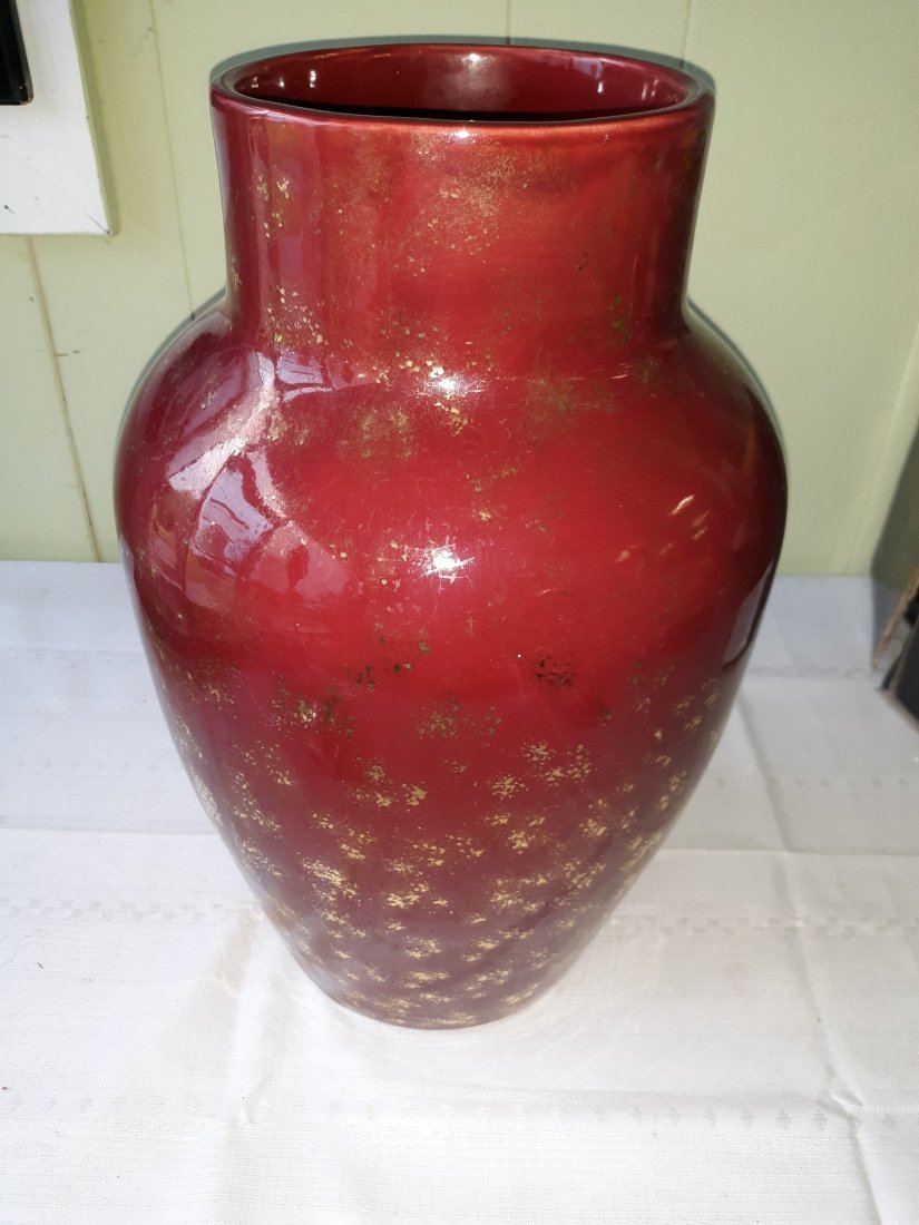 antique sang de boeuf baluster vase 15": GORGEOUS ANTIQUE ESTATE VASE Important sang de boeuf with gold gilt sprays has age crazing and dark spot noted 15" tall 10" widest point see pics
