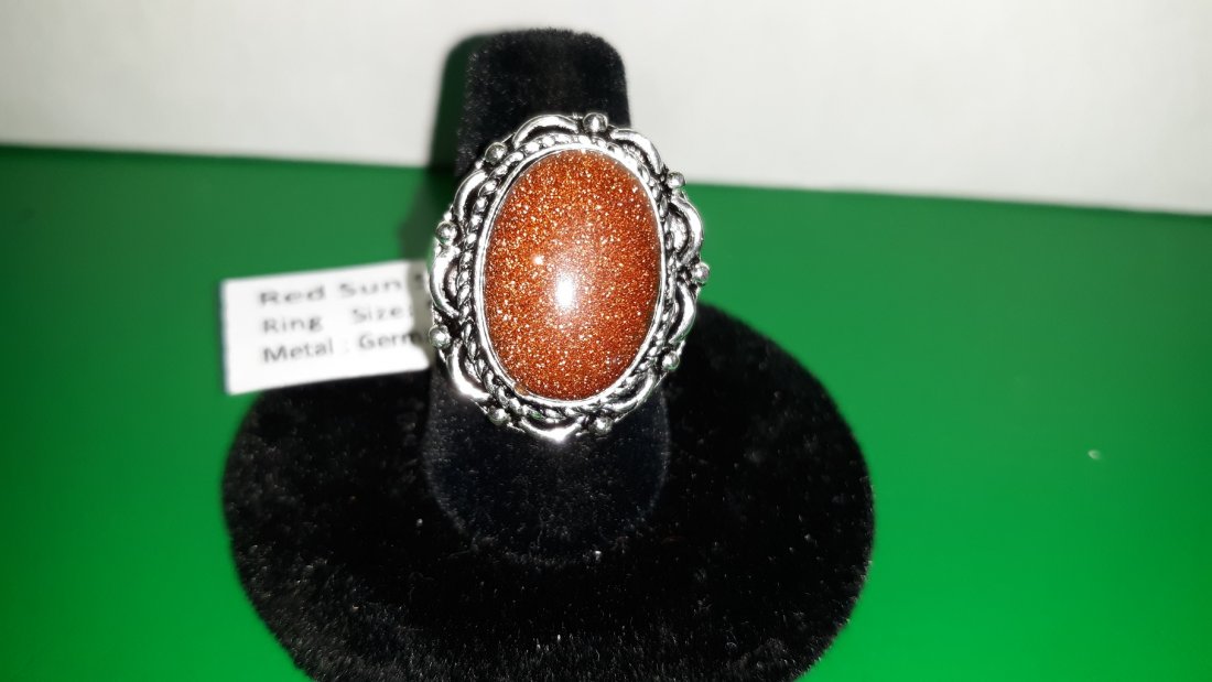 Ring Red Sun stone sz 9 (1 of 2)