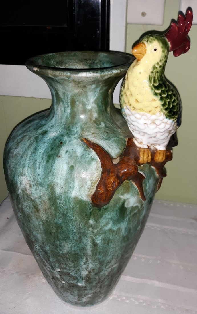 Pottery Vase vtg Parrot/ cockatiel Large (1 of 5)