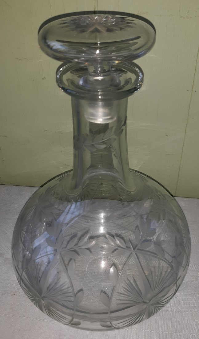 vintage handblown liquor decanter wheel cut! (1 of 5)