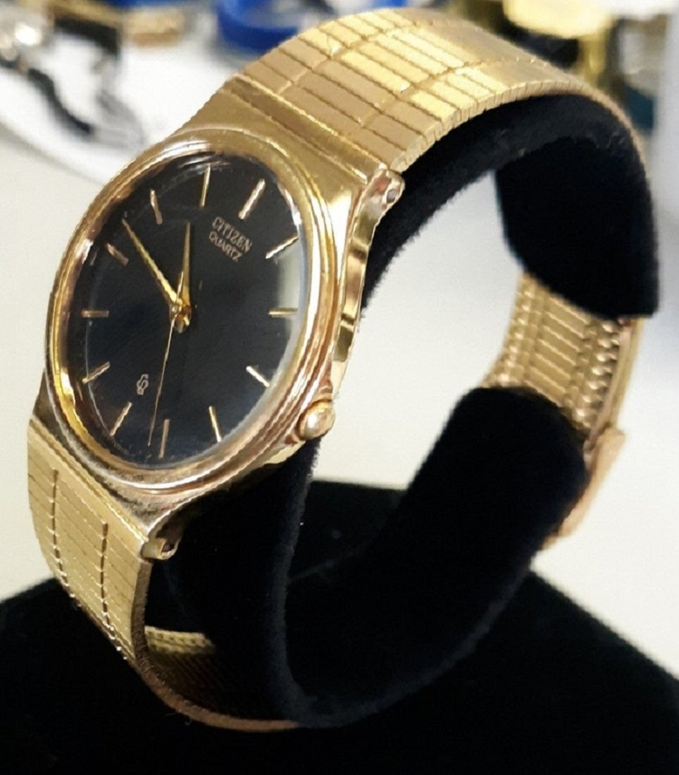 Citizen Quartz Watch Like New 631-G0522OK: beautiful estate watch looks unworn needs battery beautiful slim line watch! see pics