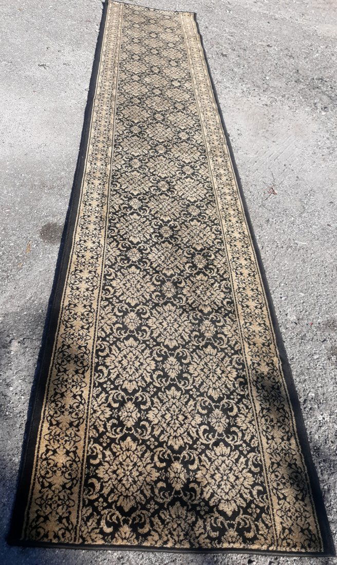 Stanton Rug Co Regency Runner 32" x 14" (1 of 4)