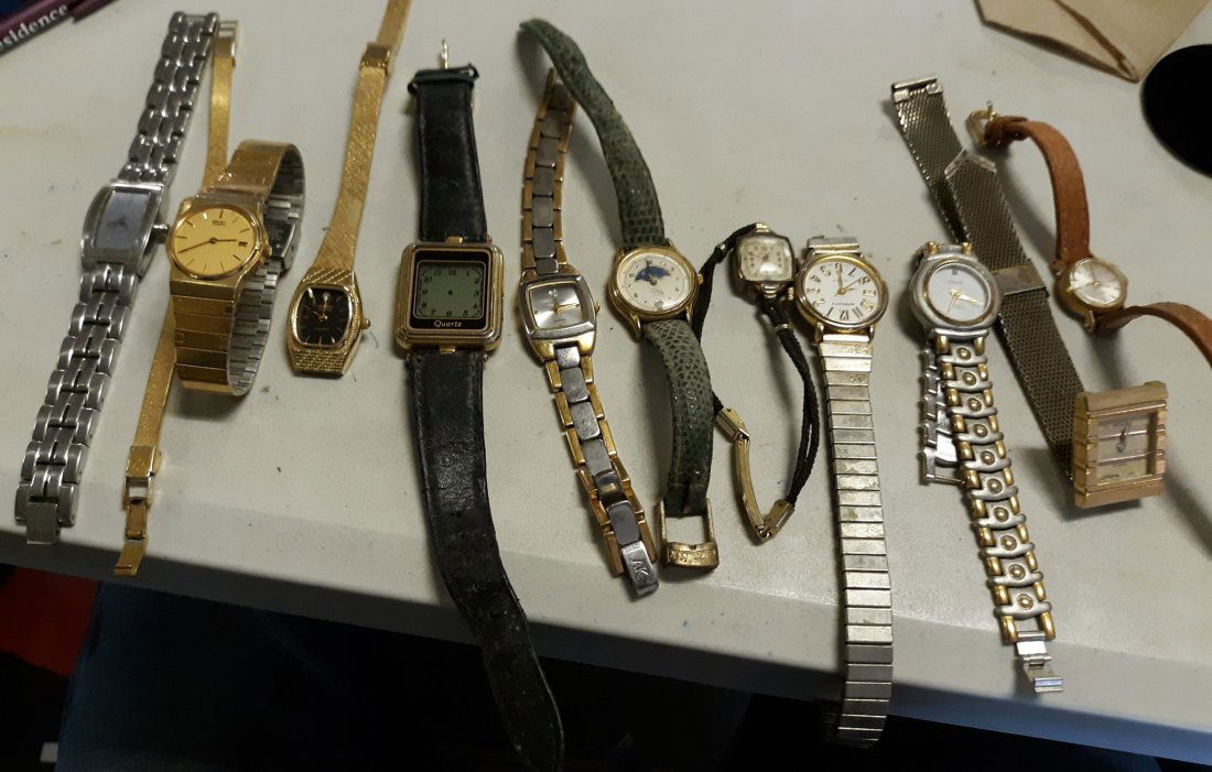 large collection of estate watches windup & quartz: elgin, seiko, dkny, nelsonic quartz lcd, anne klein diamond, timex , antique belmar geneva, hong kong, timextotal of 13 watches all for one bid see pics