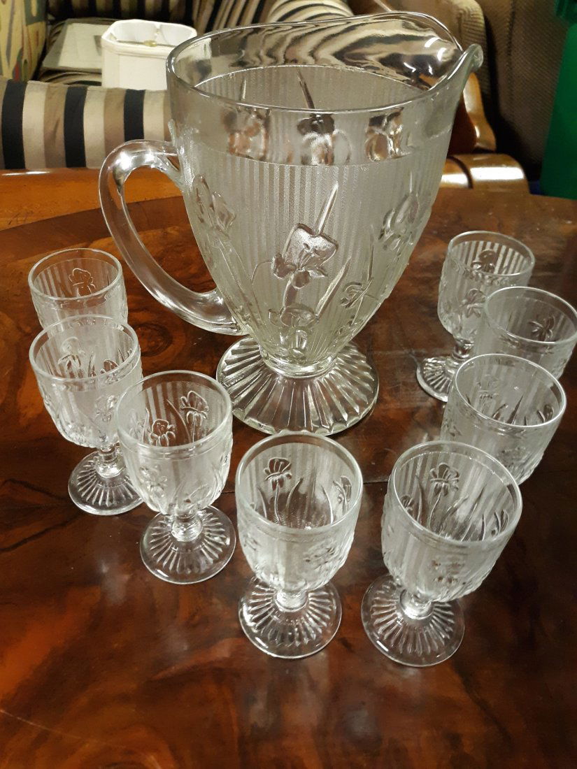 vintage iris herringbone pitcher & 8 glasses (1 of 3)