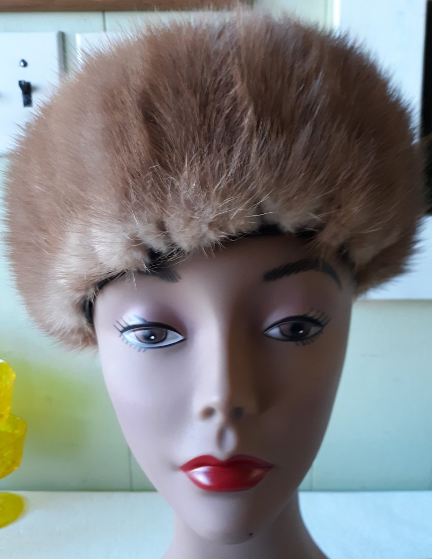 vintage mink hat from estate! (1 of 3)